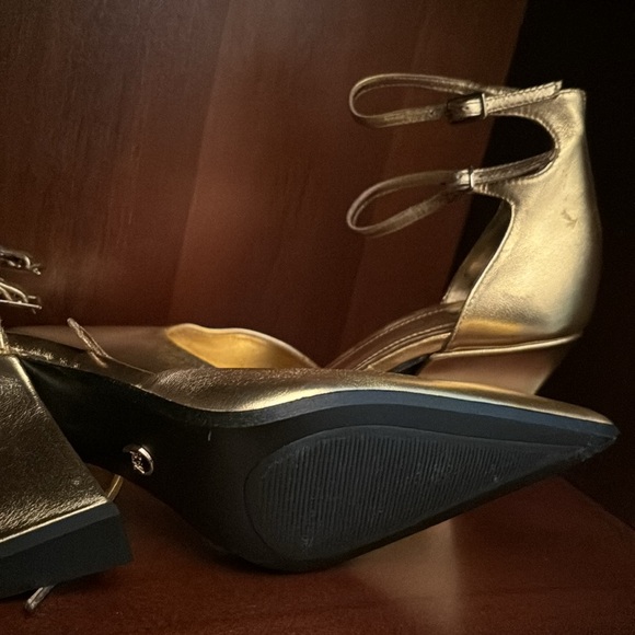 NWT Zara Collection Gold Pointed Toe High Heels with double strap/buckle.Size 36 - Picture 8 of 9
